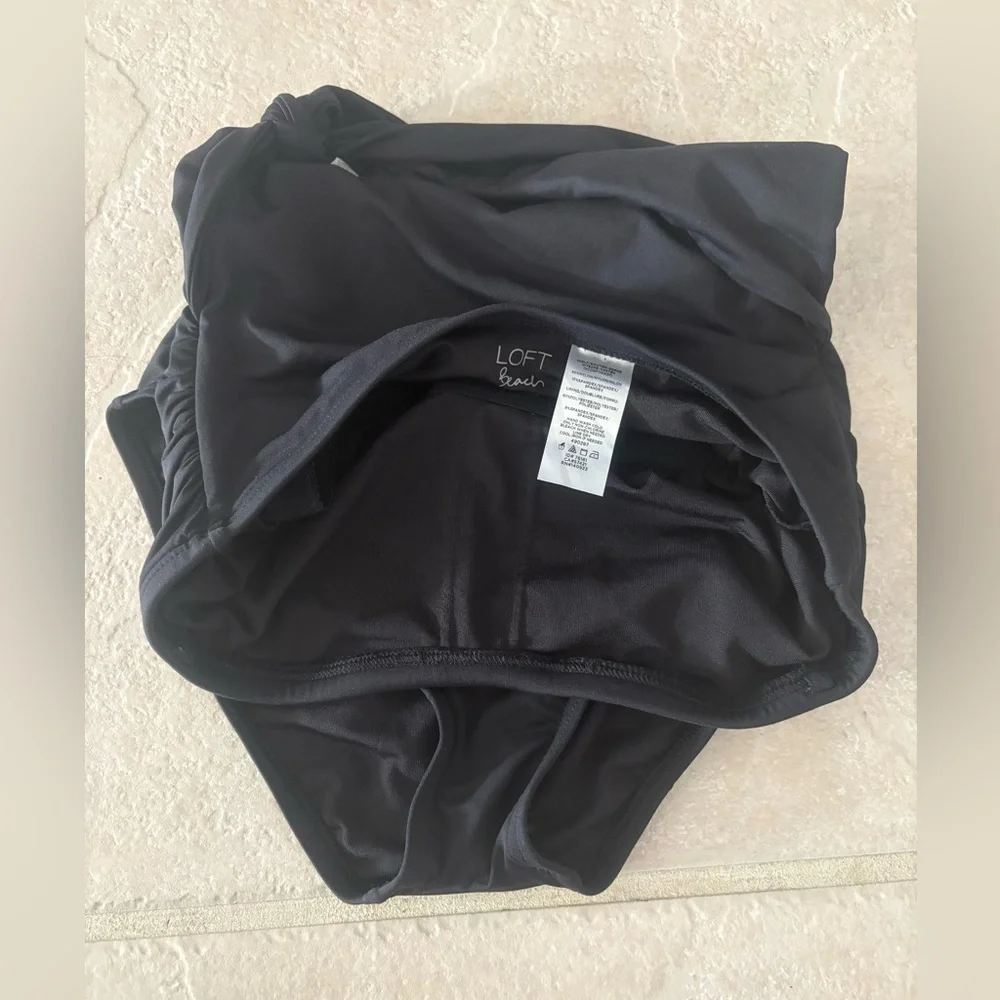 NEW Loft Ruched Bandeau Black One Piece Swimsuit- Size XS - Picture 14 of 16